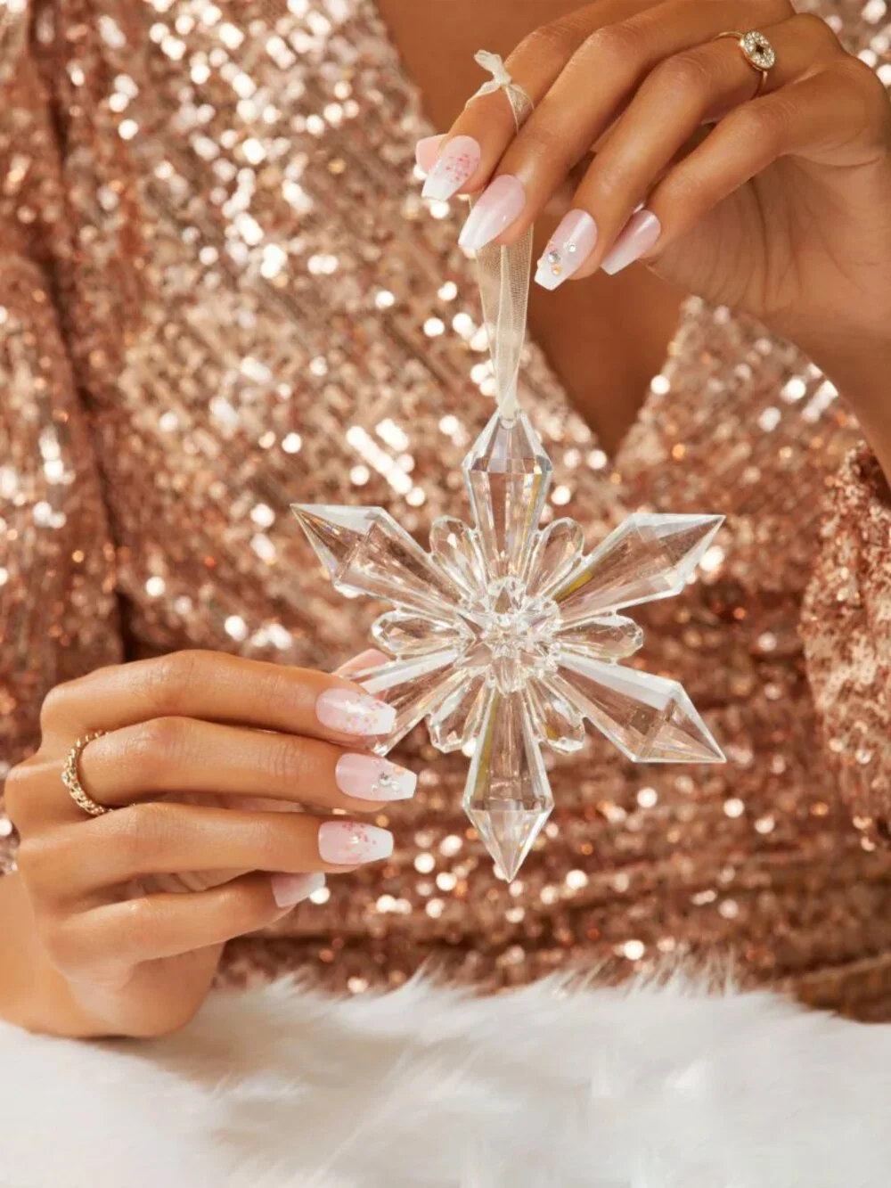 KISS Special Design Holiday Medium Length Nails - Warm Hugs